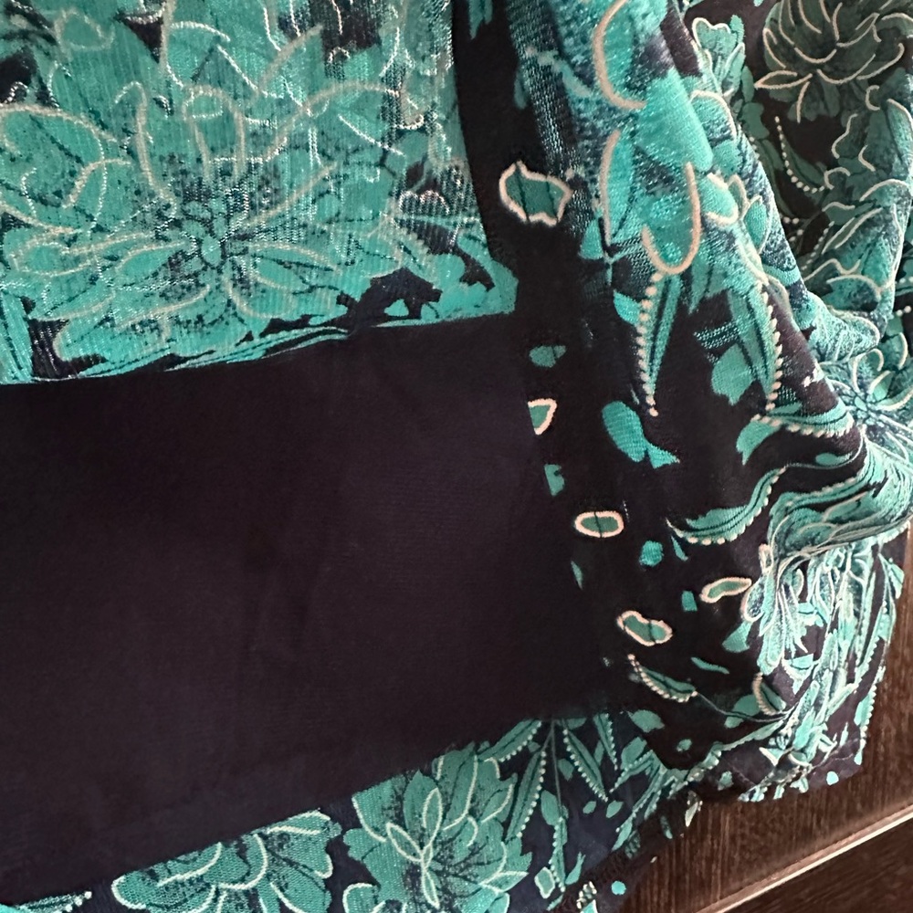 Mesh Splatter & Floral Print Top - Picture 6 of 8